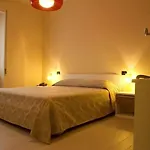 Della Pieve Han/Misafirhane Tizzano Val Parma