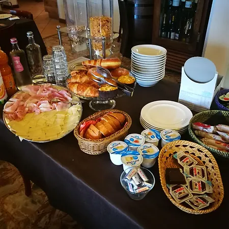 Della Pieve * Tizzano Val Parma